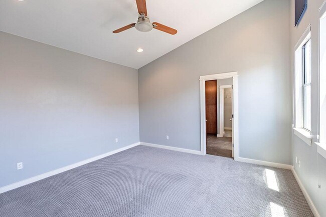 Building Photo - 3107 Corbin Ln