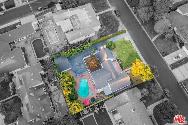 Building Photo - 4649 Sancola Ave