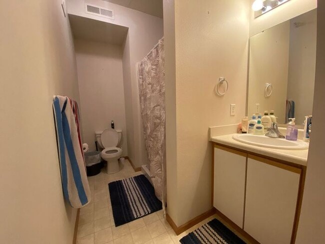 Building Photo - $1,295 | 2 Bedroom, 2 Bathroom Condo | Pet...