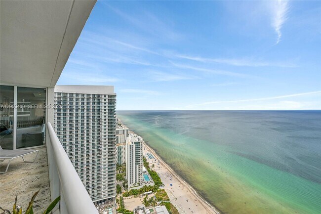 Building Photo - 1800 S Ocean Dr