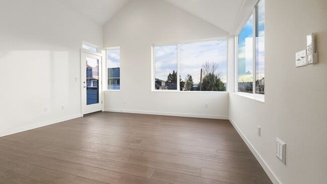 Building Photo - Brand New 3BR Home with Territorial Views