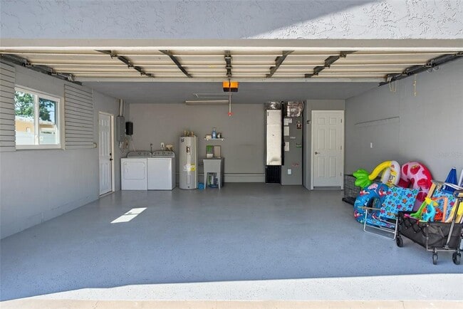 Building Photo - 3044 Golden Rain Dr