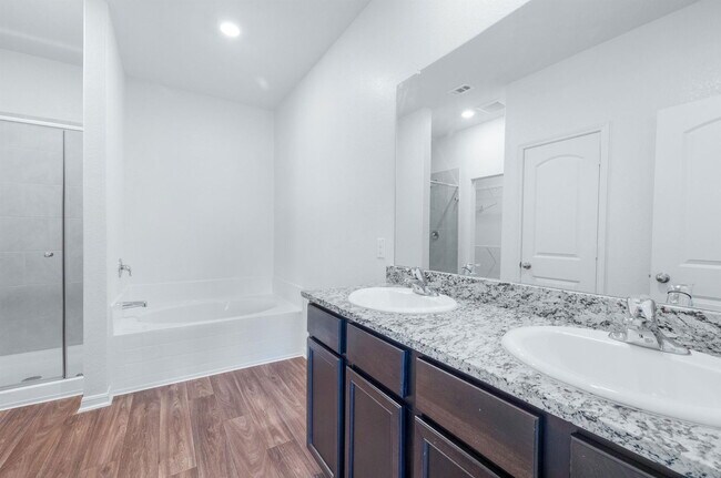 Building Photo - 18513 Quiet Range Dr