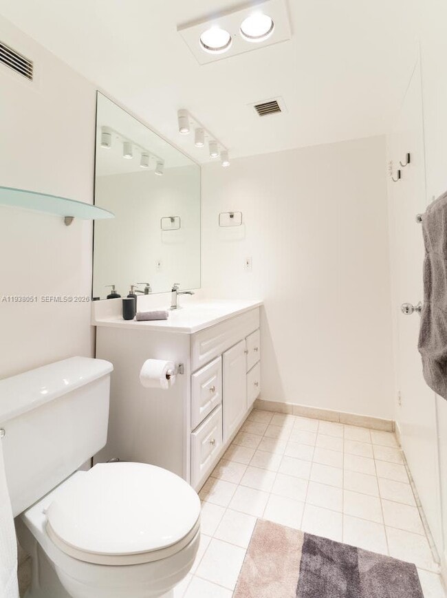 Building Photo - 9195 Collins Ave