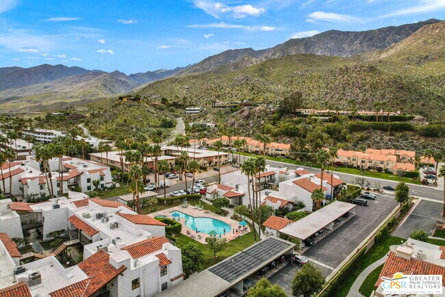 Building Photo - 2230 S Palm Canyon Dr