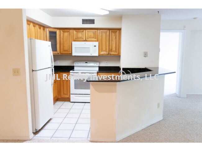 Building Photo - 2 bedroom 2nd story Condo in the Gate Bona Vista Community of Altamonte
