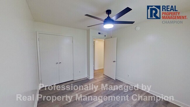 Building Photo - 2909 Spaulding Dr