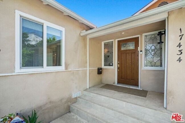 Building Photo - 17434 Emelita St