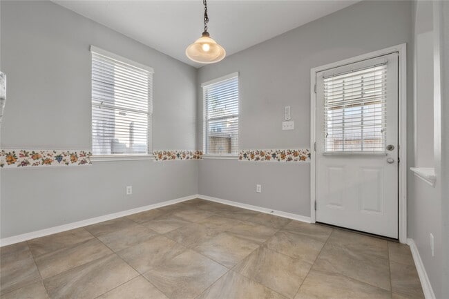 Building Photo - 6354 Wilshire Ridge