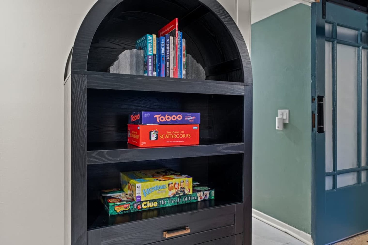 Building Photo - 2850 Hazel Ave