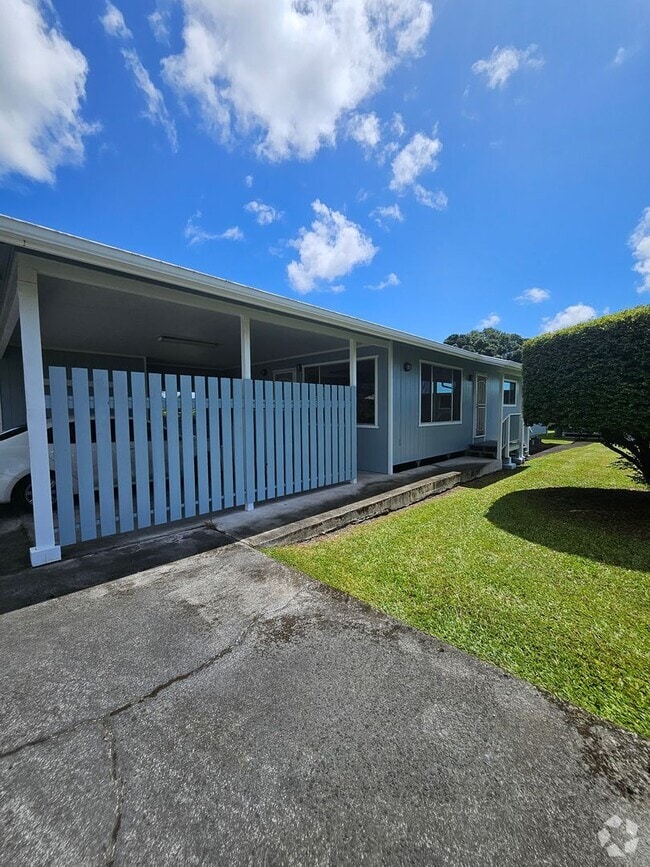 Building Photo - Beautiful 3 bedroom home on Naniakea St