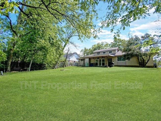 Building Photo - 1201 Neal Pickett Dr