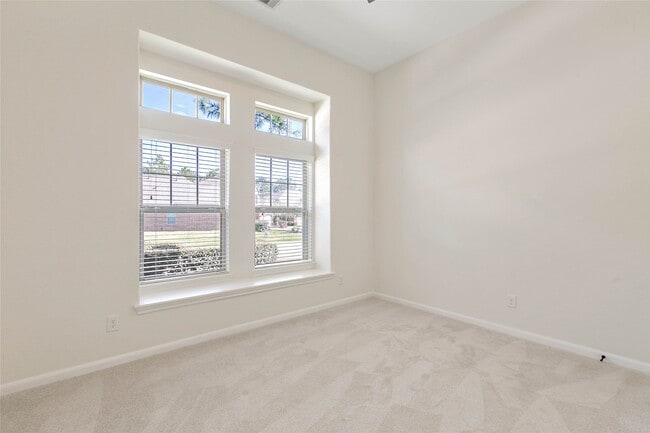 Building Photo - 35 E Wolf Cabin Cir