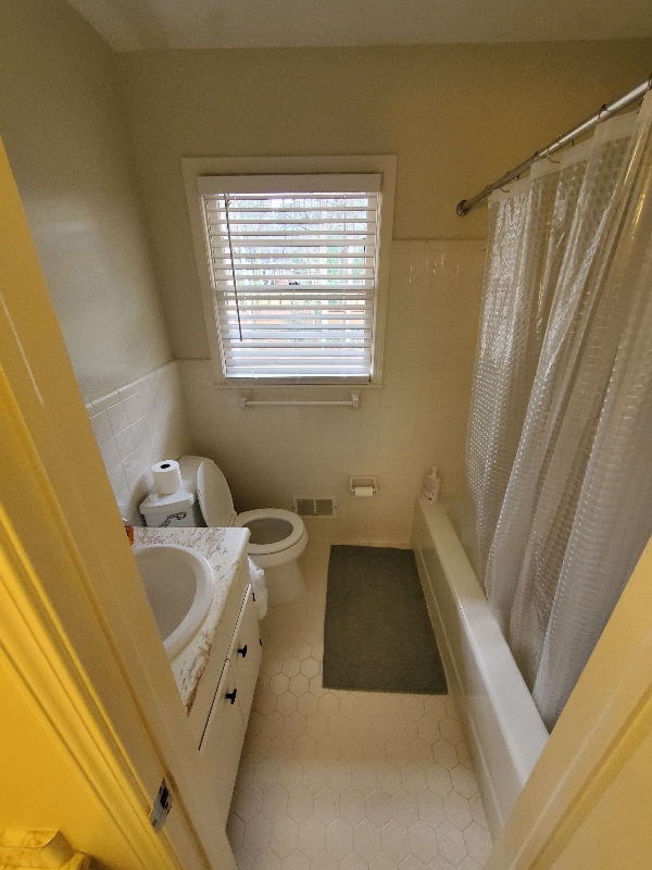 Building Photo - 2449 Robert Nash Ct