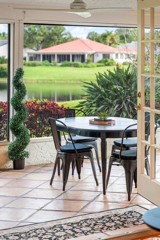 Building Photo - 18 Bristol Ln