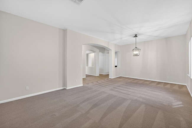 Building Photo - 4385 S Crosscreek Dr