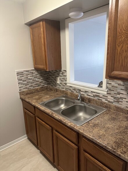 Building Photo - Campus Park Apartments