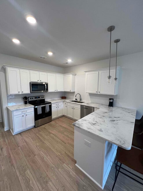 Building Photo - 1170 Dickerson Rd