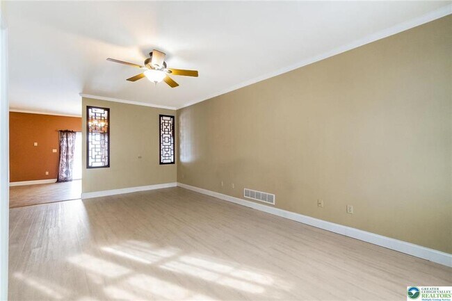 Building Photo - 537 Kemmerer Ln