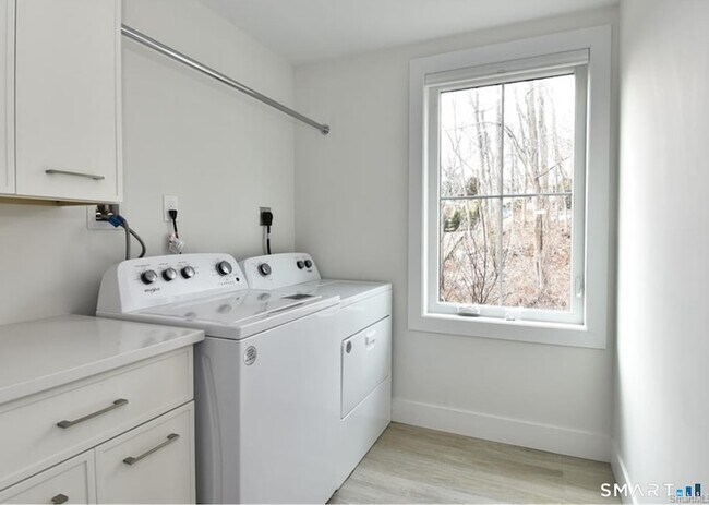 Building Photo - 40 Fullin Rd