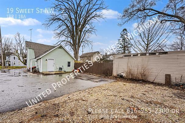 Building Photo - 19 Sweet St NW