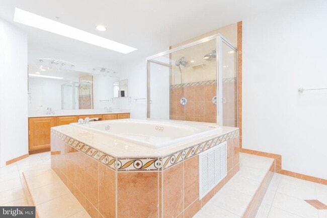 Building Photo - 3905 Woodreed Dr