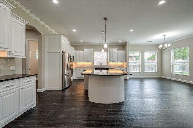 Building Photo - 6527 Camillia Ct