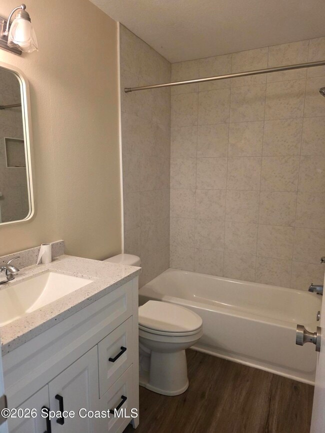 Building Photo - 1431 Sheafe Ave NE