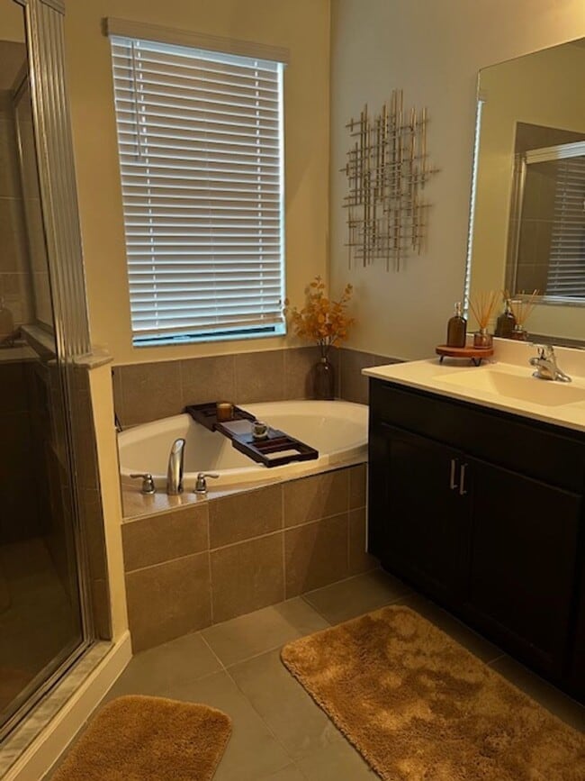 Building Photo - Move-in ready townhome in Verona Trace! This newer 3BR/3BA home!!!