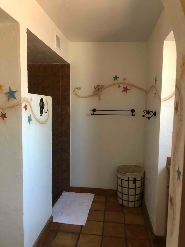 Building Photo - 257 E Los Rincones