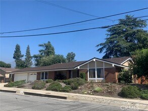 Building Photo - 2114 Forbes Ave