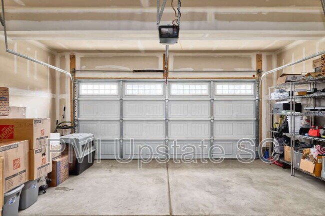 Building Photo - 997 Jade Wy