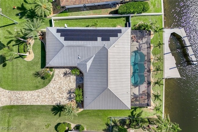 Building Photo - 2556 SW 28th Pl