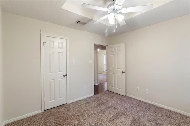 Building Photo - 4709 Shoal Creek Dr