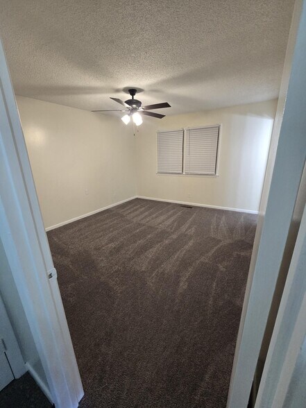 Building Photo - 583 Winding Creek Rd