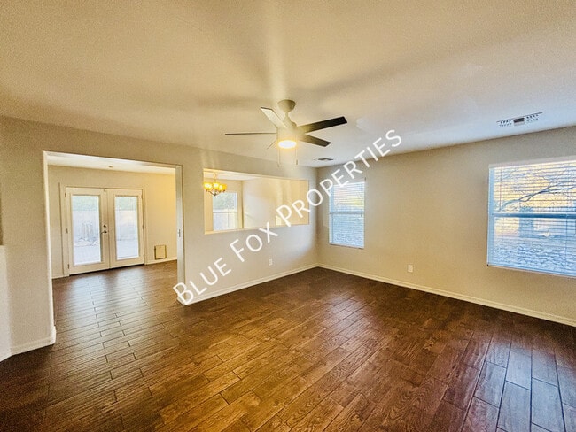 Building Photo - 5858 E Sanderling Dr