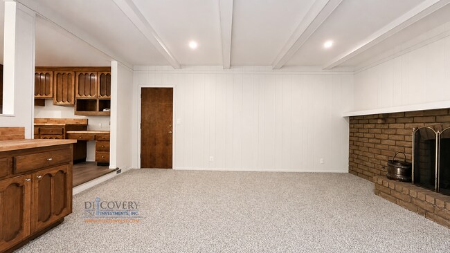 Building Photo - 130 Kell Ct