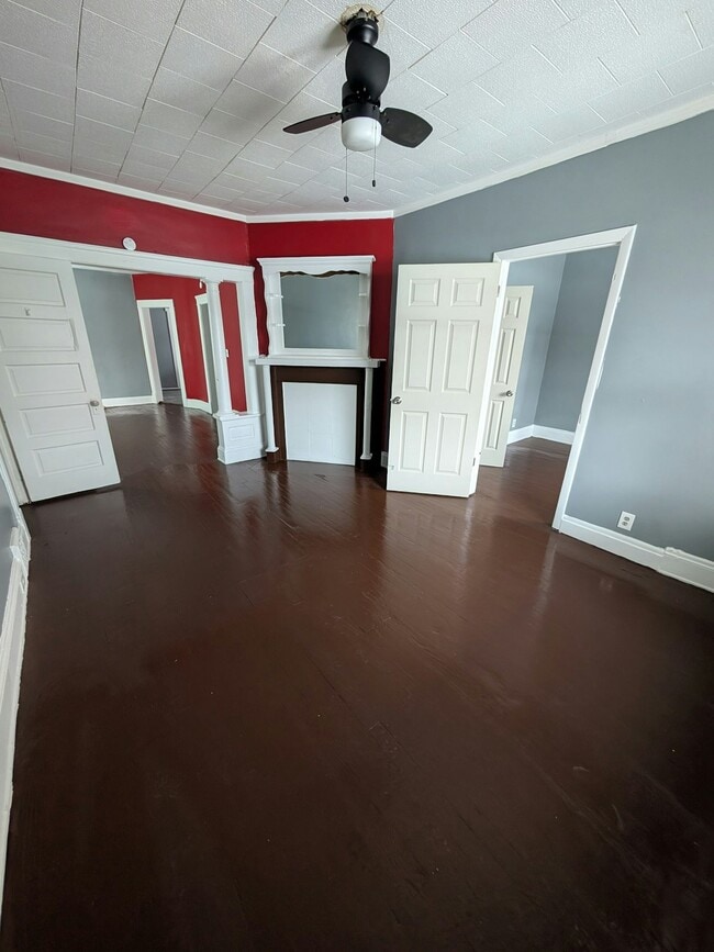 Building Photo - 3326 W 73rd St