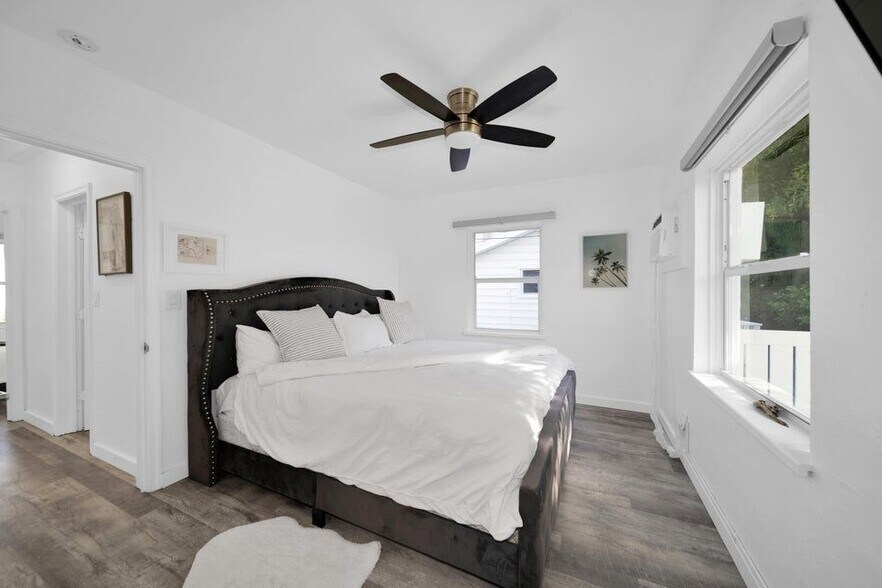 Building Photo - 2317 N Ocean Blvd