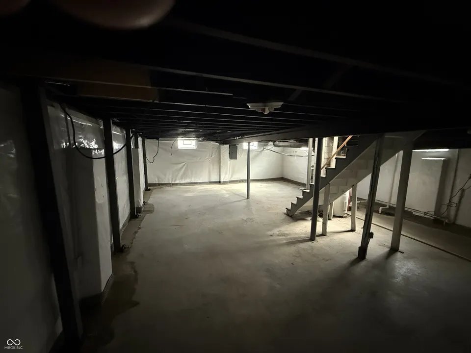 Building Photo - 405 S Sheridan Ave