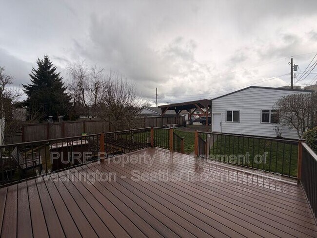 Building Photo - 3136 S 18th St