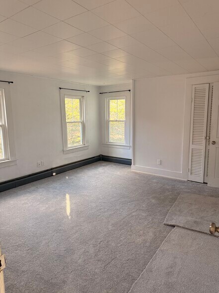 Living Room - 20 Collins Rd