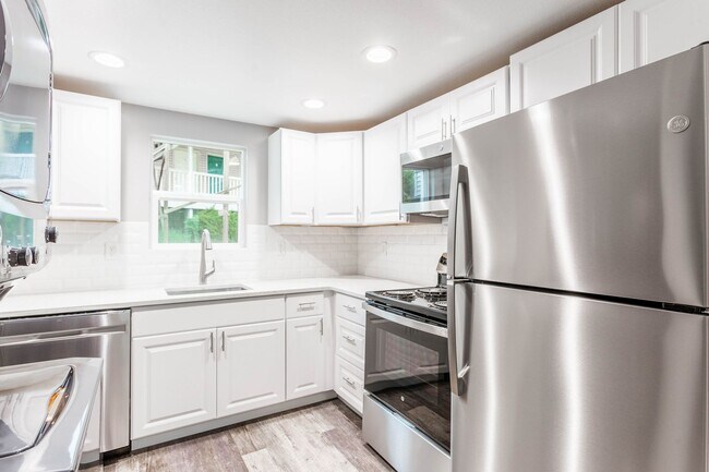 Building Photo - 506 Southway Dr
