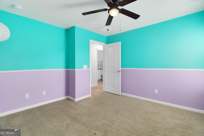 Building Photo - 120 Greenbriar Dr