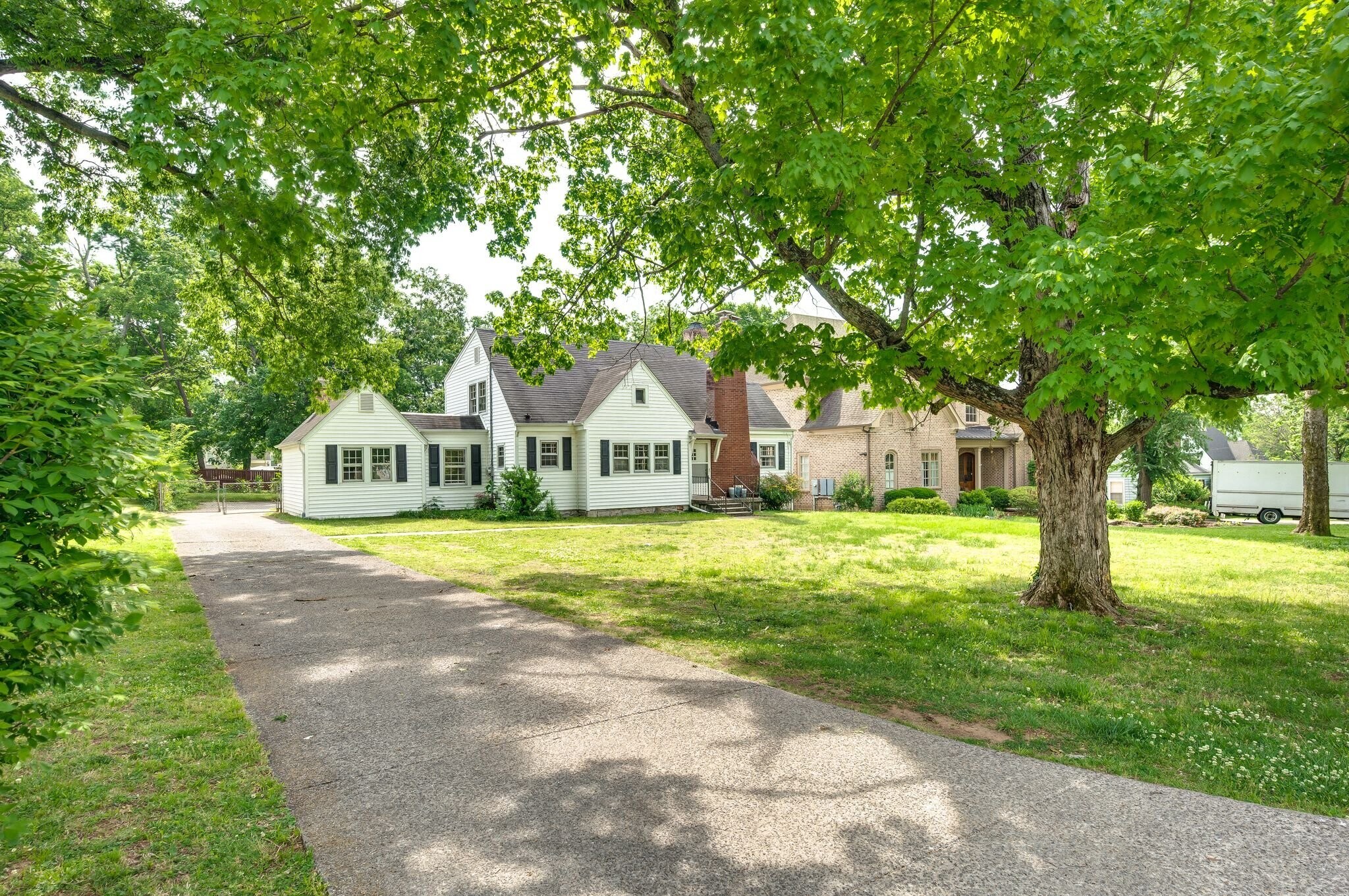 Building Photo - 712 Cantrell Ave