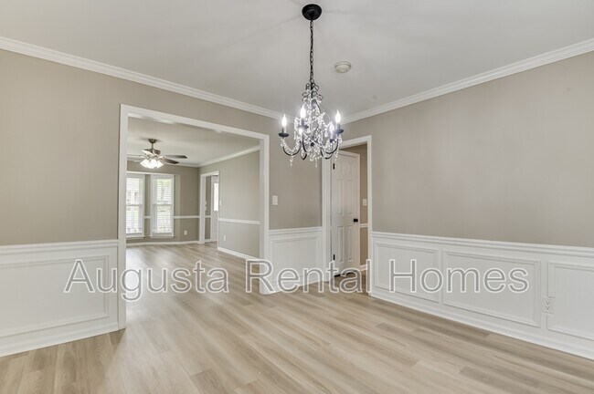 Building Photo - 454 Windtree Pl