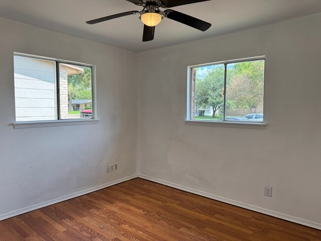 Building Photo - 1029 Vly Frg Dr