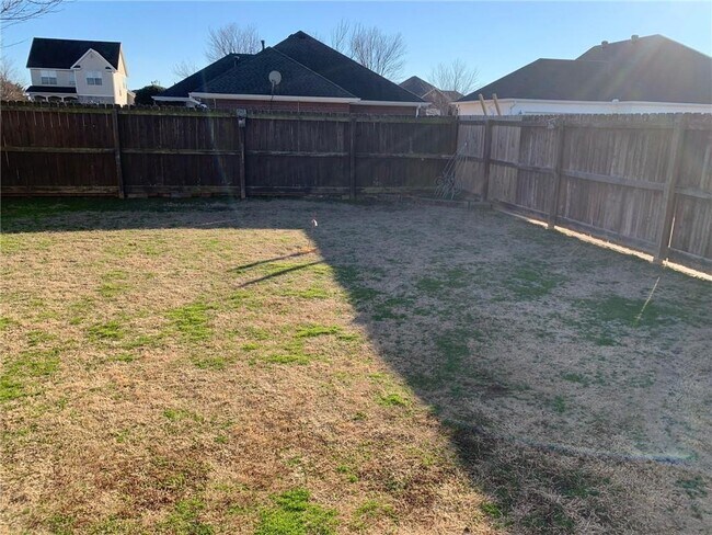 Building Photo - 6453 Tall Oaks Loop S