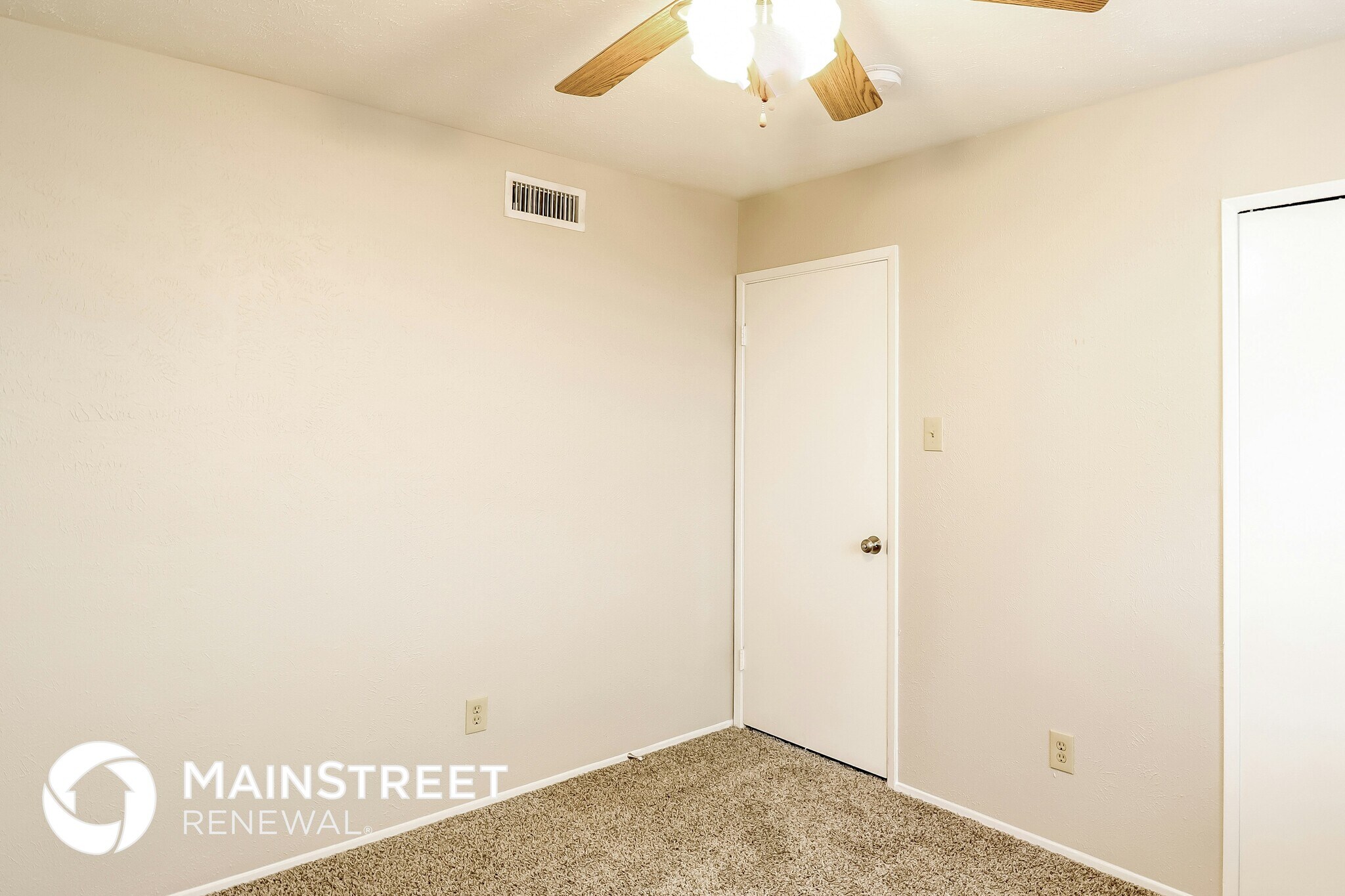 Building Photo - 7254 Cloverglen Dr