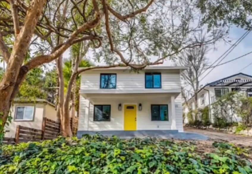 Building Photo - 1223 N Ave 45